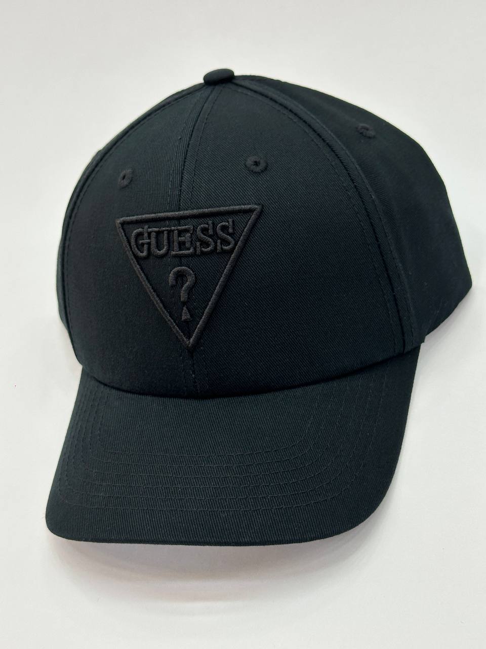 Gorra Guess