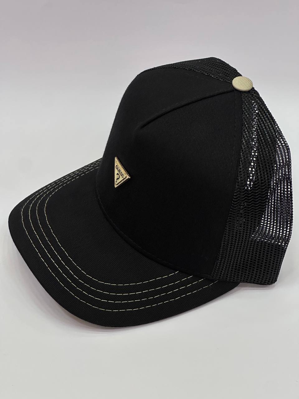 Gorra Guess