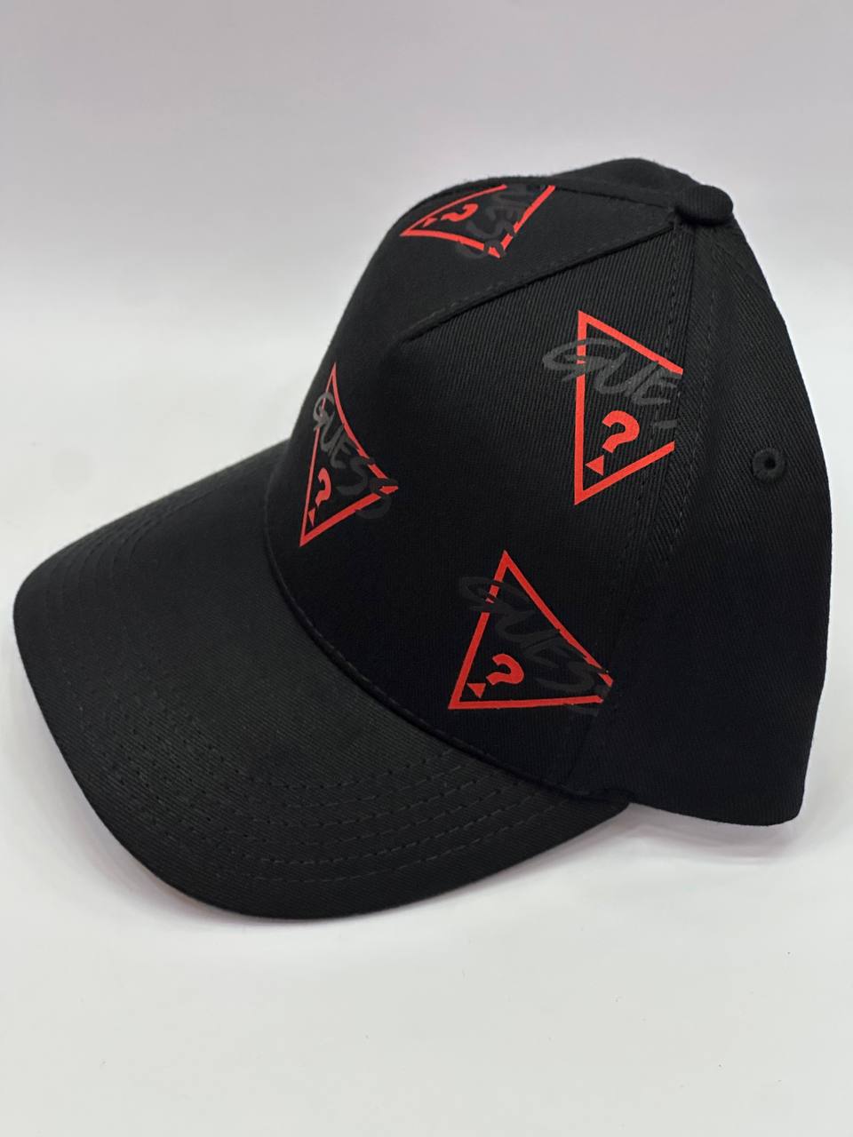Gorra Guess