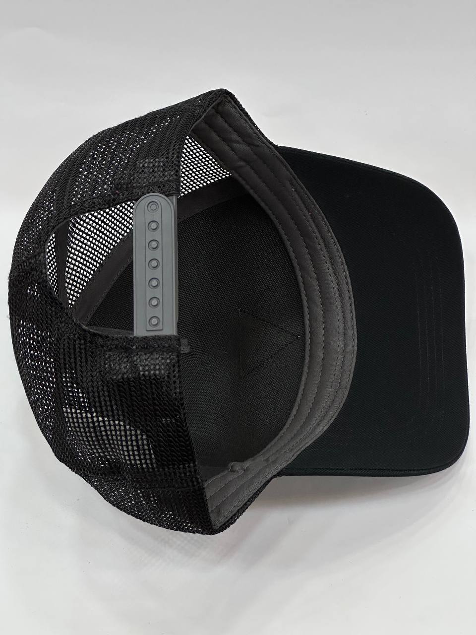 Gorra Guess