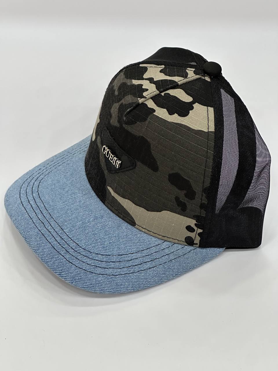 Gorra Guess