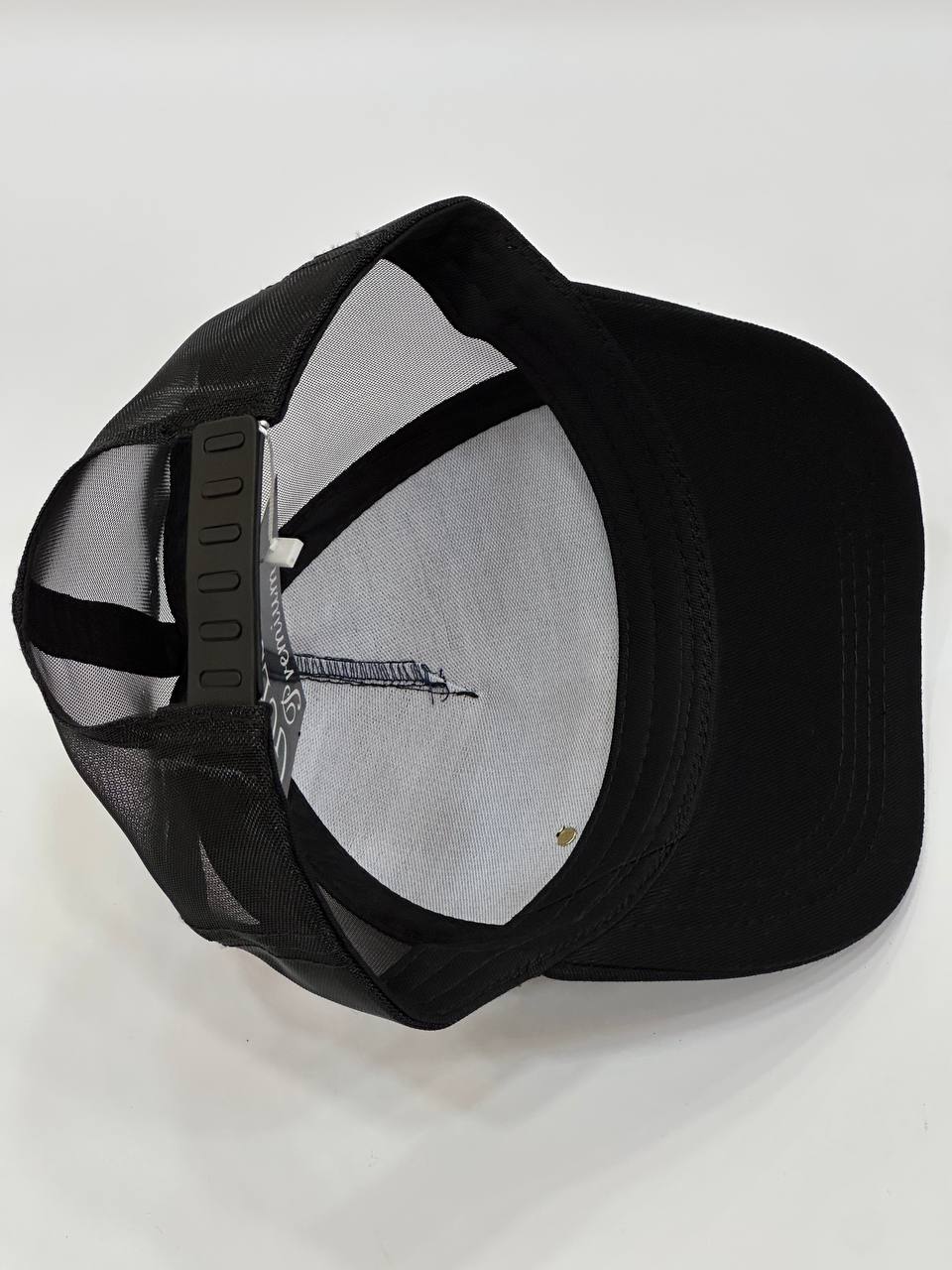 Gorra Guess