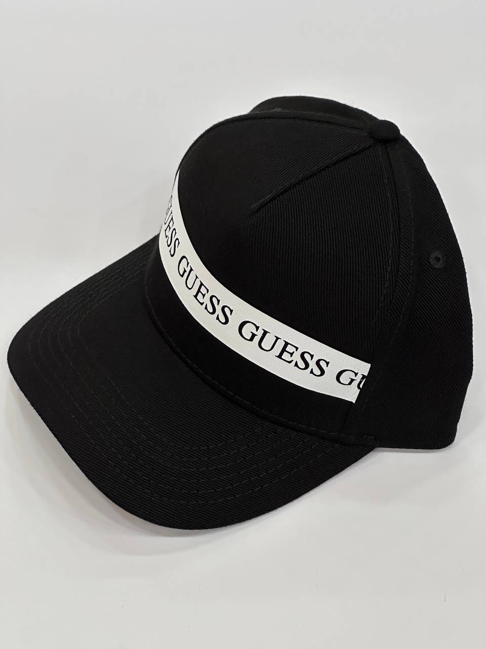 Gorra Guess