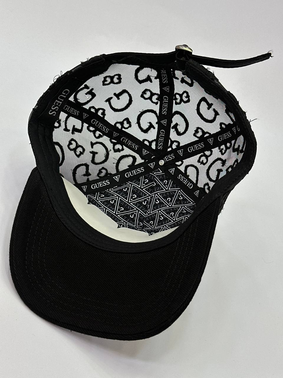 Gorra Guess