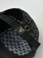 Gorra Guess